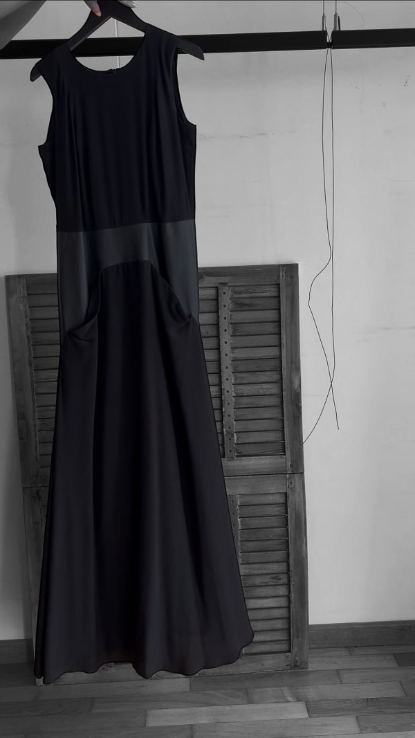 Seidenkleid mit Ledereinsatz S